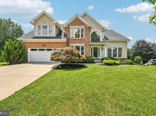 606 Firethorn Ct, Mount Airy, MD 21771