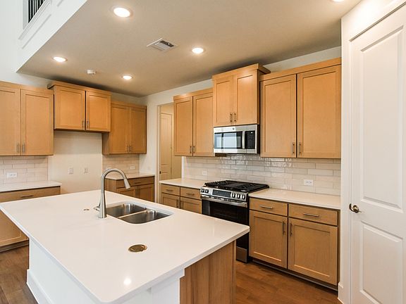 5th image of 14531 Durant Ln