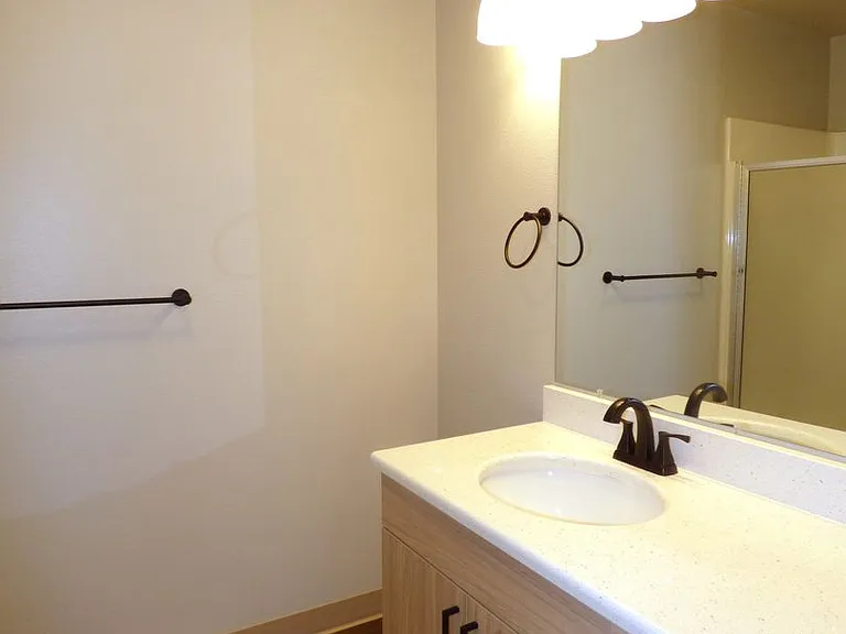 3576-3578 Fisher Ct NE — Photo 38