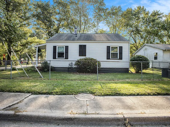 502 Circle Dr, La Porte, IN 46350