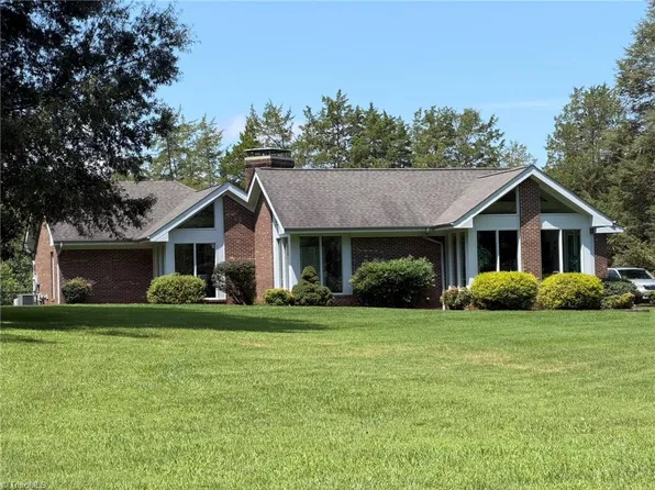 (undisclosed Address), Winston Salem, NC 27106