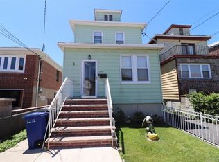 3232 Country Club Rd, Bronx, NY 10465