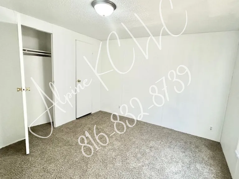 5601 SW Lakefront Ln S #7 — Photo 2