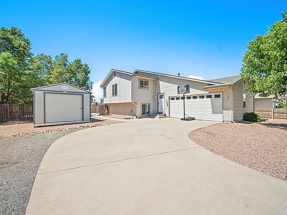 3rd image of 34 E Bonanza Dr