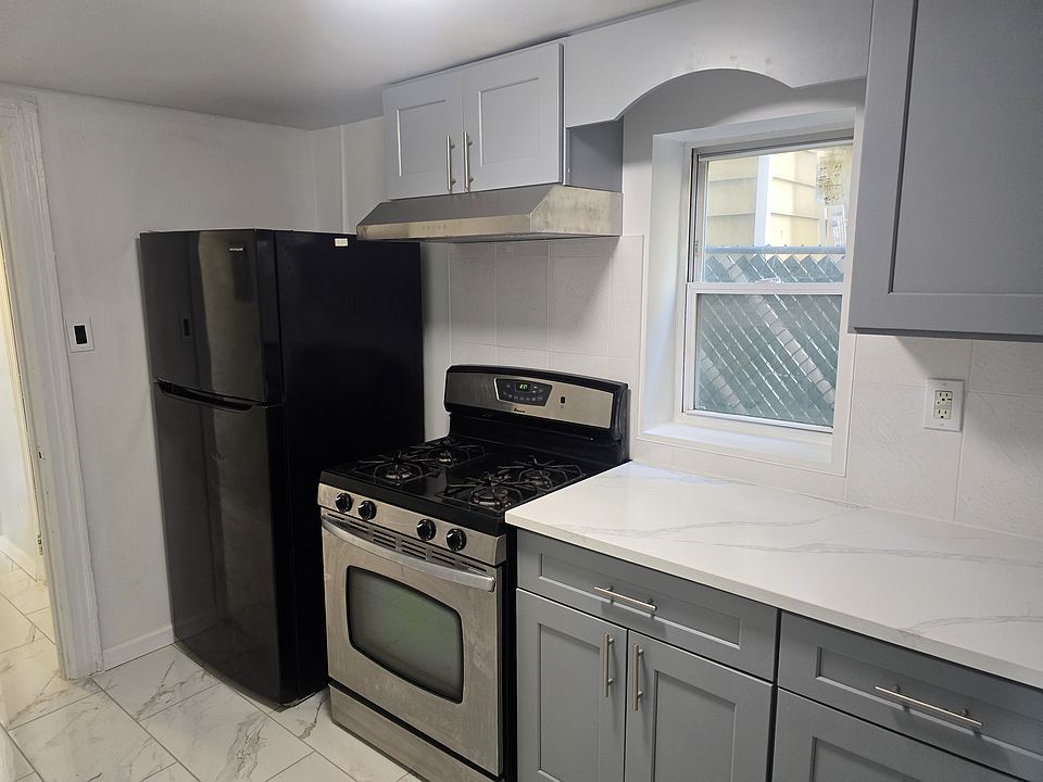 1st image of 1747 Mahan Ave Floor 1