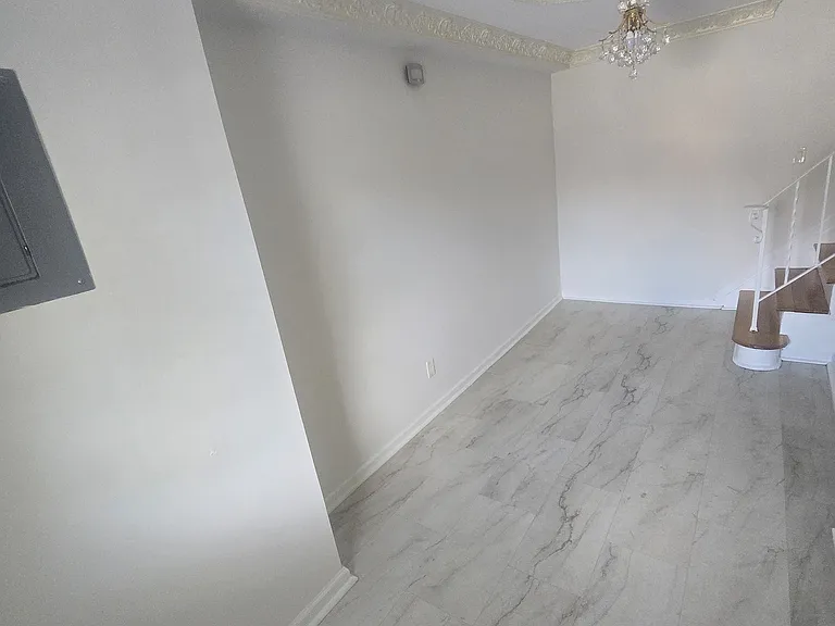 36 Maple Ct — Photo 3