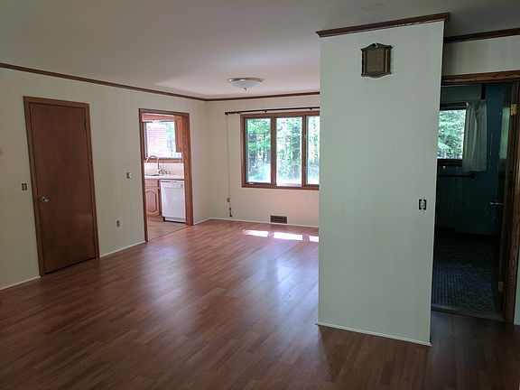 3rd image of 11 Angel Ln