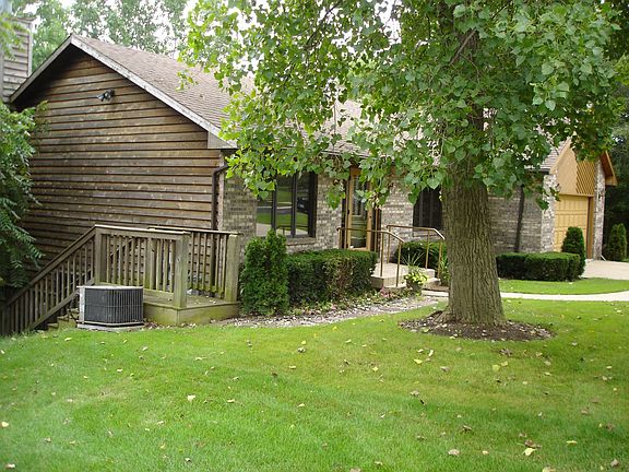 3rd image of 2227 Alta Vista Dr