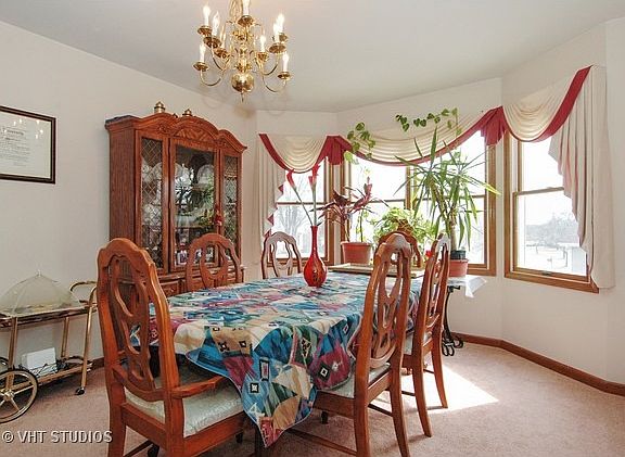 4th image of 2313 Kittridge Dr
