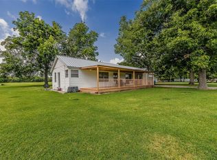 1013 Battlebell Rd, Highlands, TX 77562