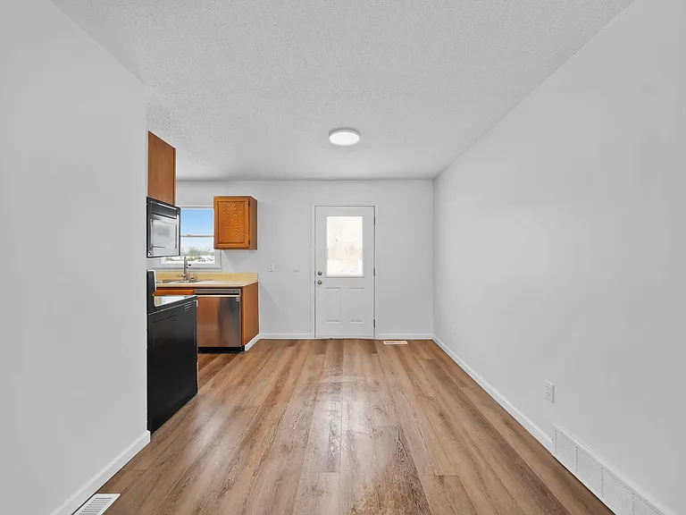 419 Connor St #14 — Photo 6