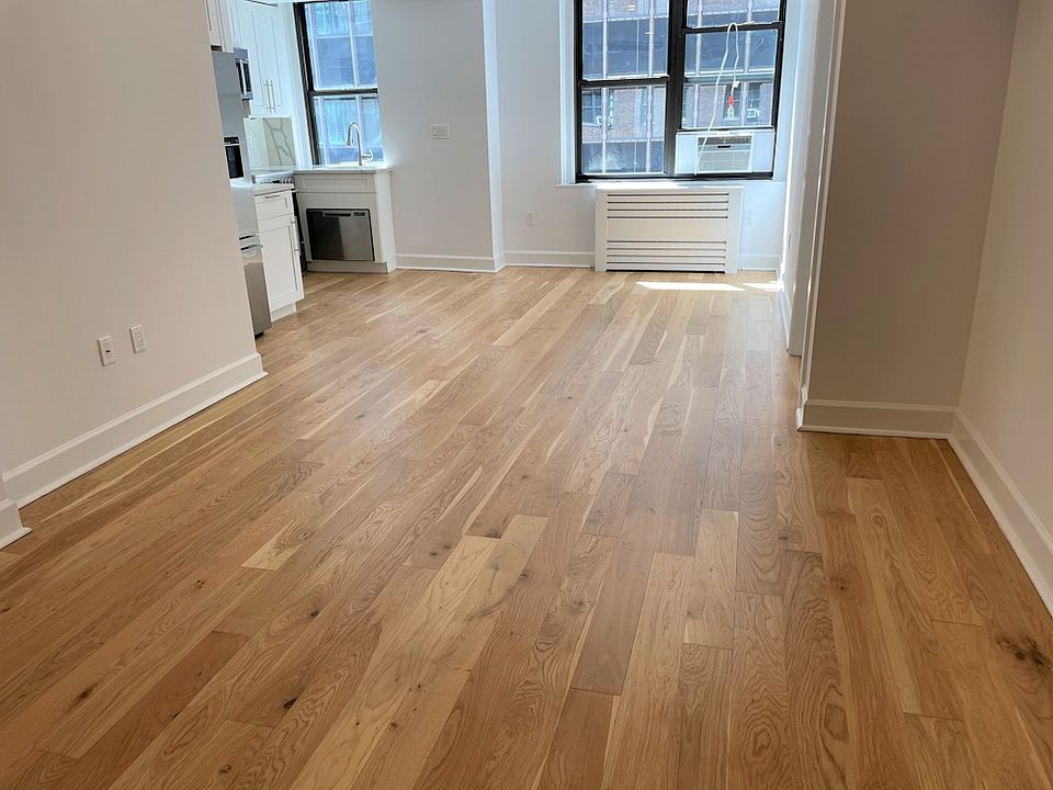 1st image of 160 E 48th St APT 7E