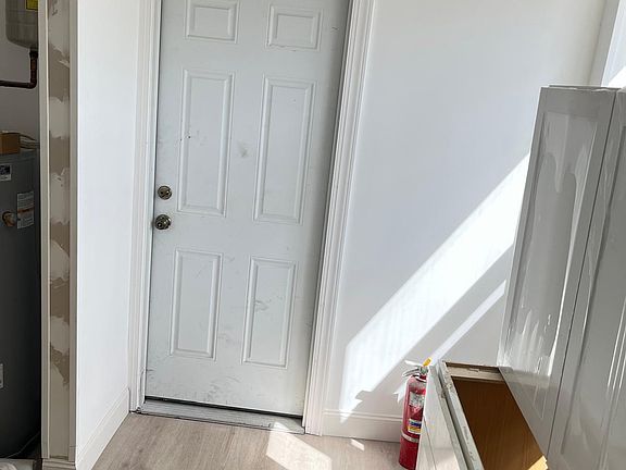 2nd image of 100-106 S Courtland St #1