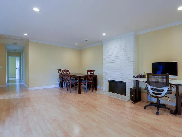 3125 Mauricia Ave — Photo 12