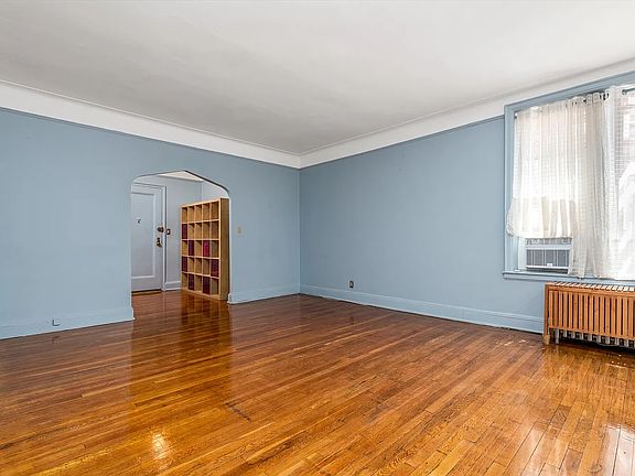 5th image of 59-11 Queens Blvd #4P