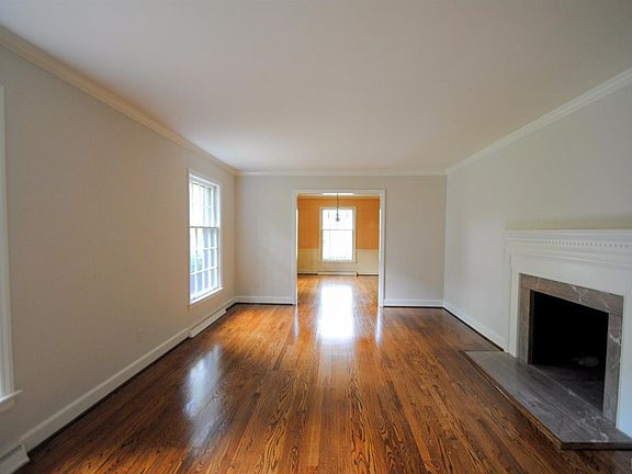 3rd image of 2212 Falcon Hill Pl