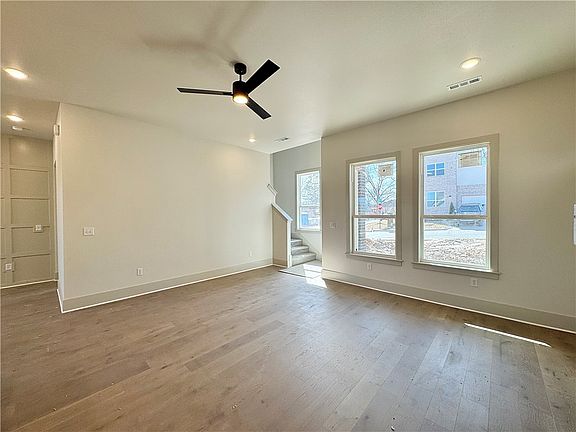 5th image of 3227 N Sumac Dr