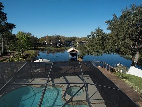 5th image of 13804 Shady Shores Dr