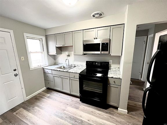 5th image of 10320 Ewell Dr