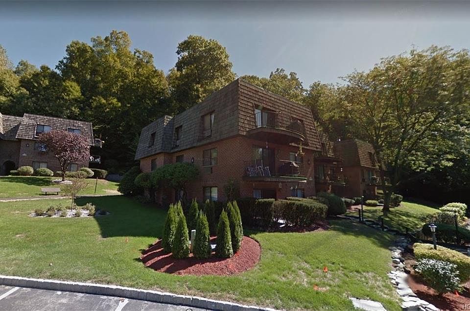 1st image of 10 Briarcliff Dr S #4