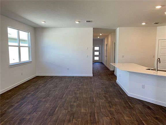 5th image of 3025 Egan Dr