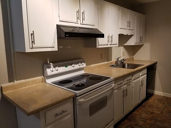 3rd image of 207 Samoset St APT C15