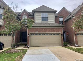 41151 N Maplewood Dr, Canton, MI 48187