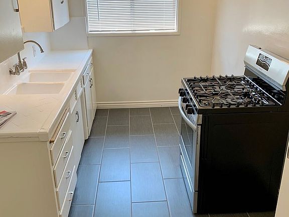 3rd image of 4115 Palmwood Dr APT 8