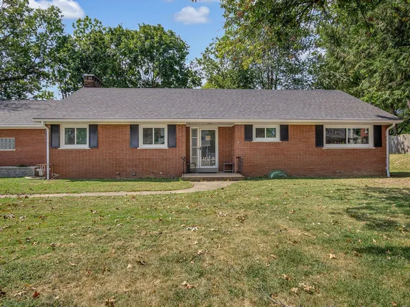 325 N Market St, Waterloo, IL 62298