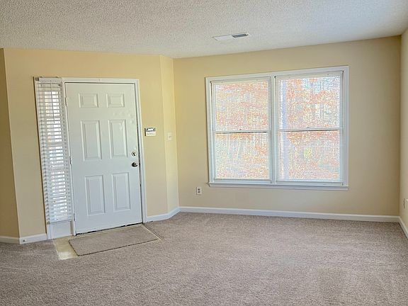 2nd image of 1600 Oakpointe Dr #G