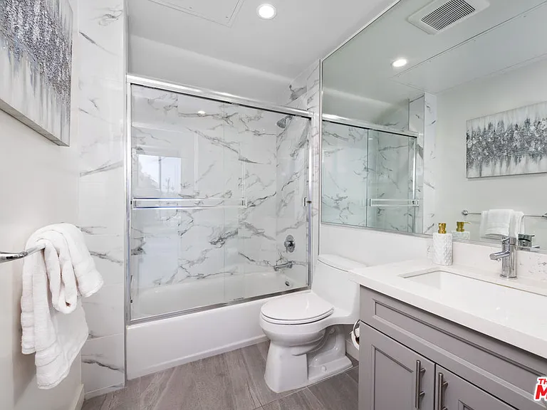 1055 S Serrano Ave #505 — Photo 15