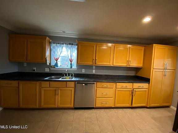 5th image of 2311 Paul Harvey Ave