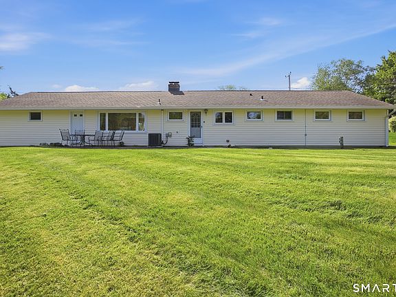 2nd image of 401 Juniper Lane