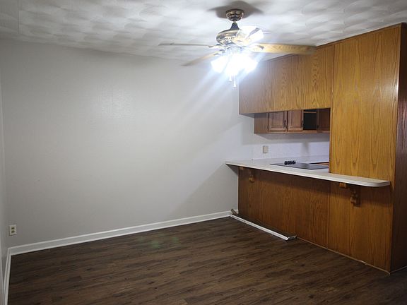 5th image of 1424 E Houston St #36