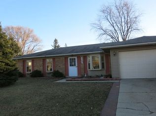 1165 Highbury Dr, Elgin, IL 60120