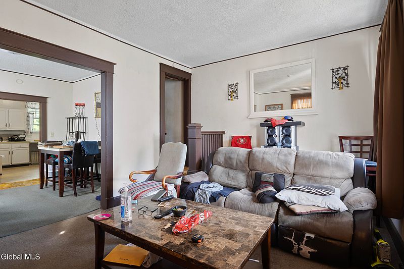 5th image of 7 Beverly Avenue
