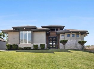 6328 N Whitetail Way, Parkville, MO 64152