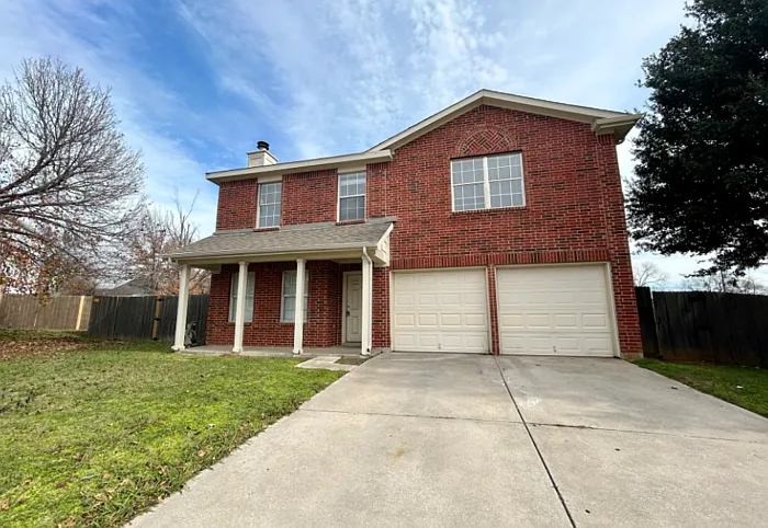 4 bed, 2.5 bath, $1,995 — Photo 2