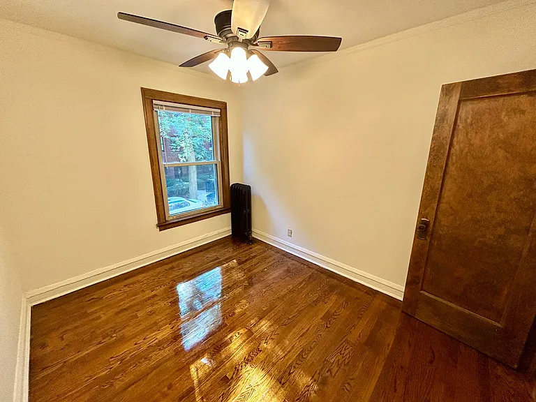 520 W Belden Ave — Photo 54