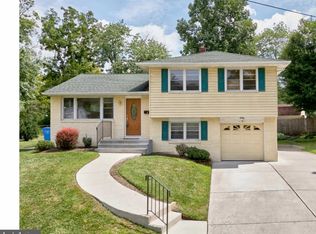 9 Brookfield Ct, Cherry Hill, NJ 08034