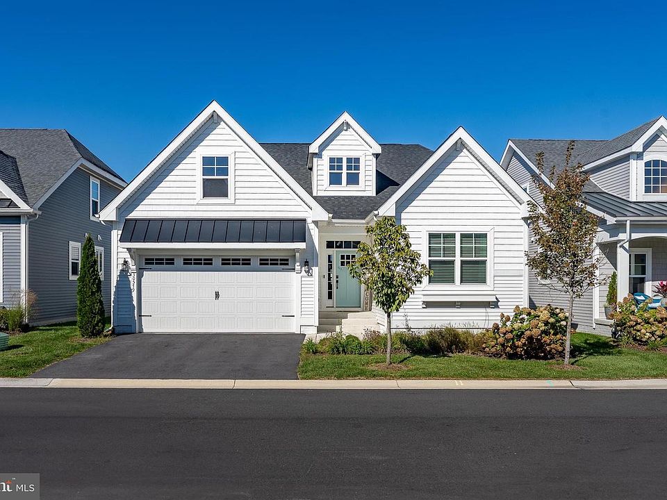 1st image of 30579 Canary Way #5