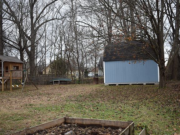 5th image of 324 Kelsey Dr