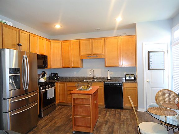 5th image of 214 Bowling Green Cir #1