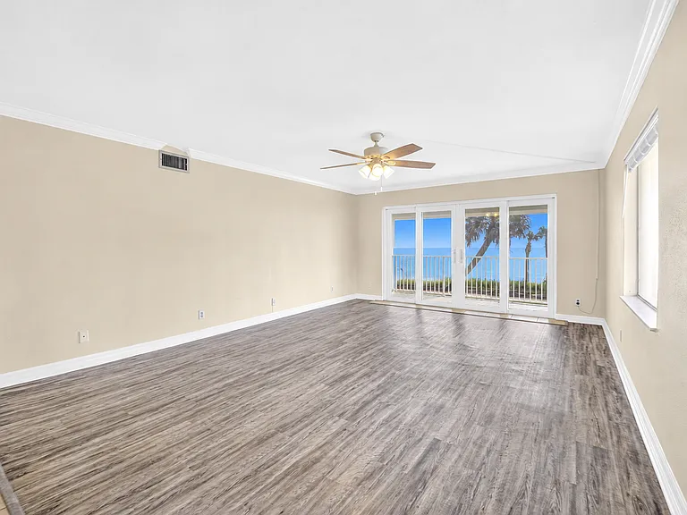 2760 Ocean Shore Blvd — Photo 3