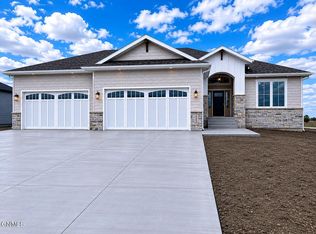 2722 Frisco Way, Bismarck, ND 58503