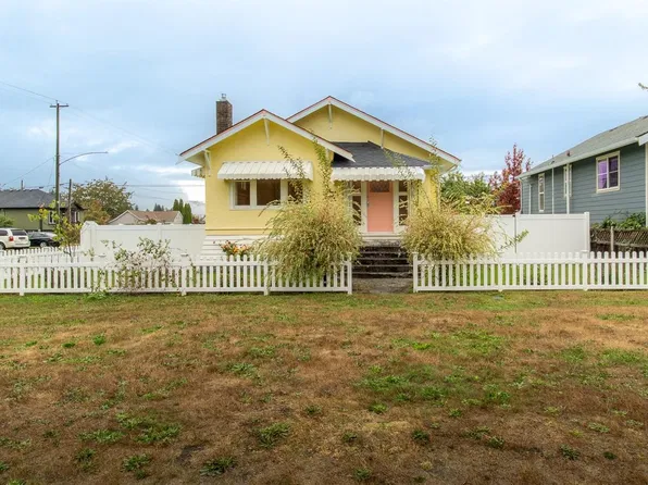432 Buller St, Ladysmith, BC V9G 1T4