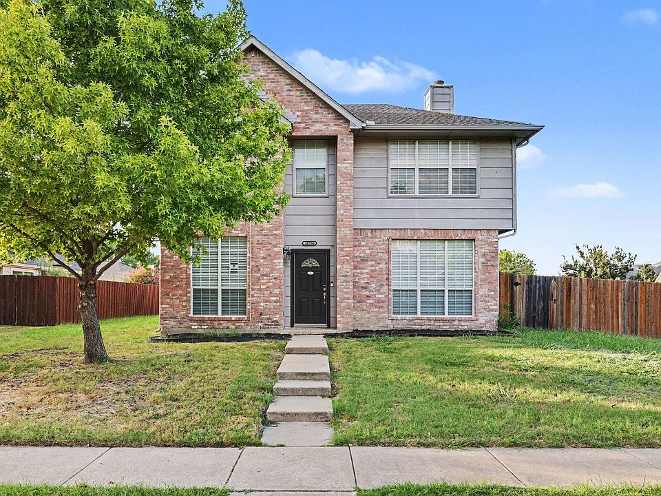 1st image of 10700 Castle Dr