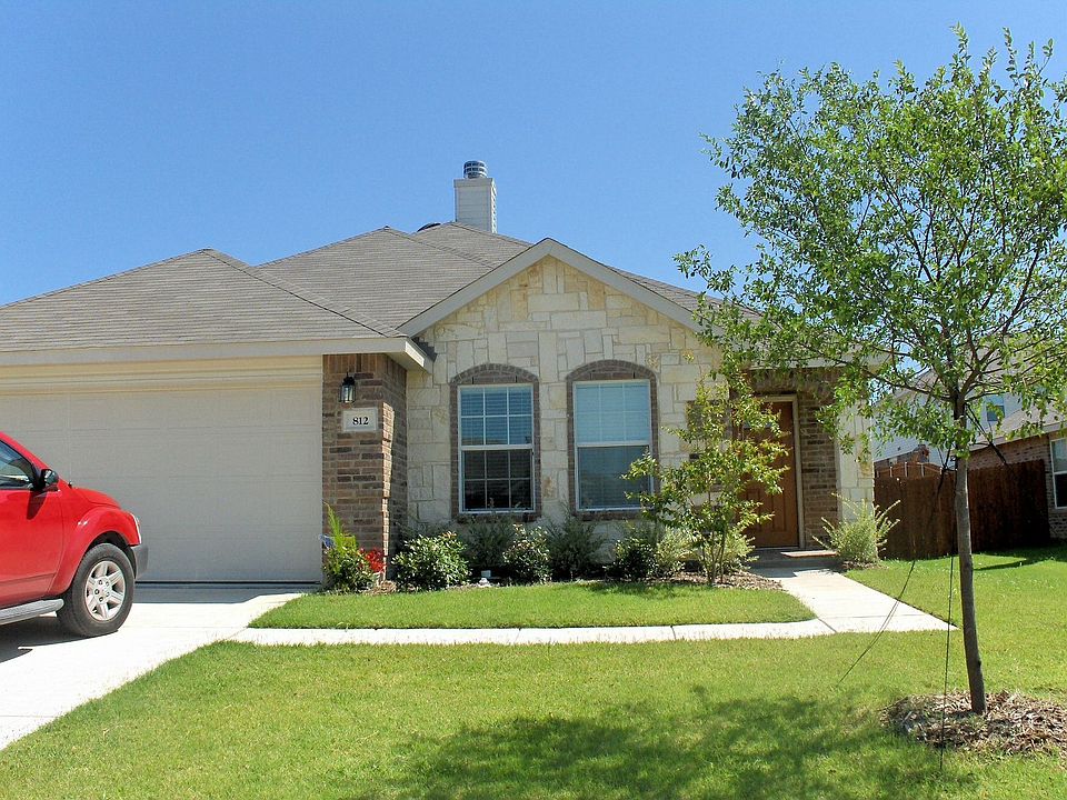 1st image of 812 Crystal Dr