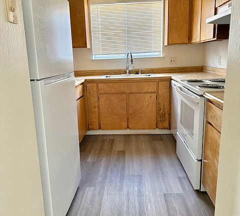 4th image of 315 W Gardengate Way #315