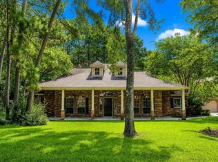 10034 Crestwater Cir, Magnolia, TX 77354